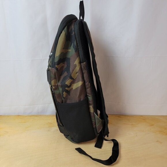 Vans Skate Obstacle Skatepack Backpack (23L) in Camo - Picture 6 of 11